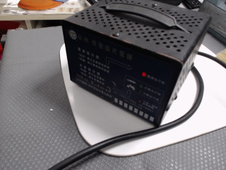 微電腦自動充電器