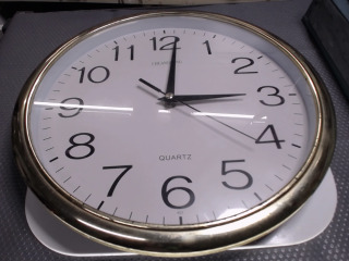 靜音時鐘不含電池