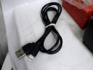 充電線