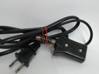 電源線