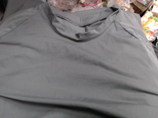 愛迪達運動衣服