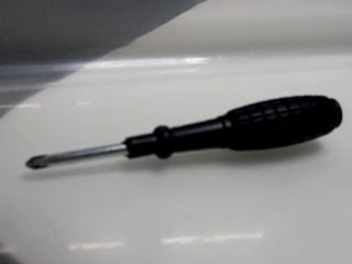 黑柄十字螺絲起子