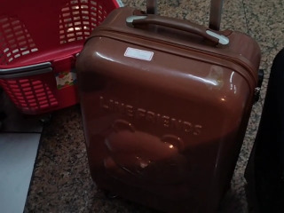 硬殼手提行李箱