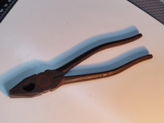 手動尖嘴老虎鉗