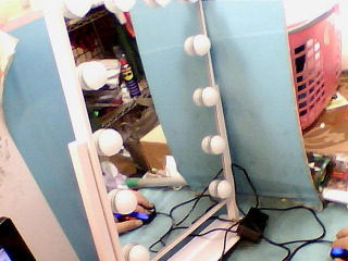 全新可調光化妝鏡