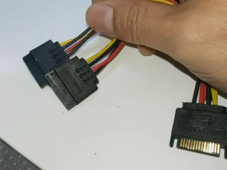 SATA硬碟電源轉接線