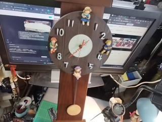 喜姆瓷偶木製擺鐘