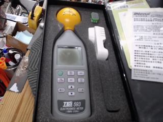 TES泰仕 TES-593R 電場測試器