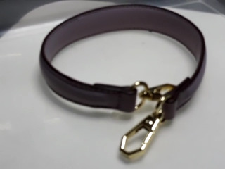 皮革金屬扣短手帶