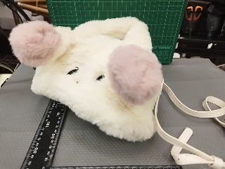 毛絨小兔斜背包