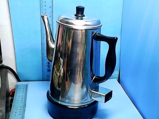 電茶壺(線在壺內)