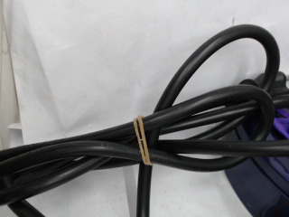電源線