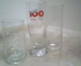 玻璃杯