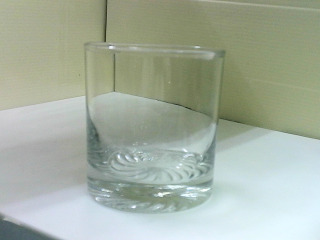 玻璃杯