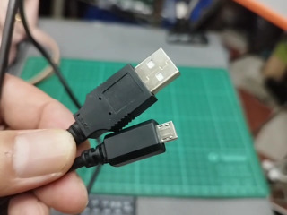 黑色傳輸線