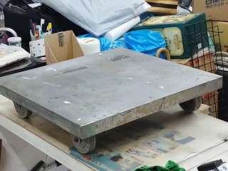 金屬四輪推車