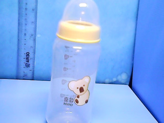 奶瓶
