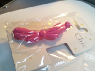 粉紅蝴蝶結髮夾