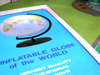 充氣式地球儀