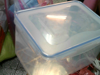 塑膠容器/4.5L/不好扣