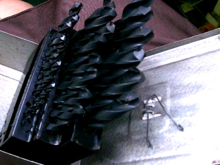 全新鑽頭/少2隻