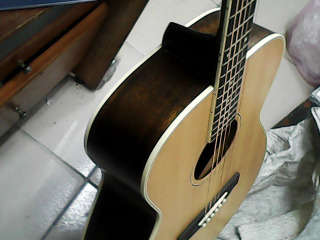 吉他