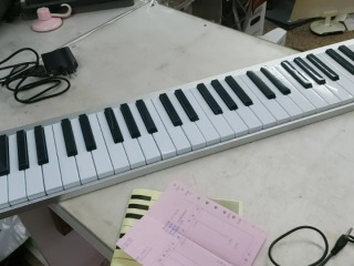61電子琴
