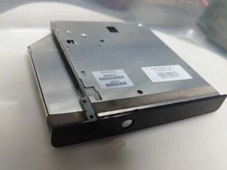 筆電內接光碟機