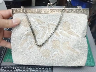 金色口金包