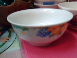 瓷碗