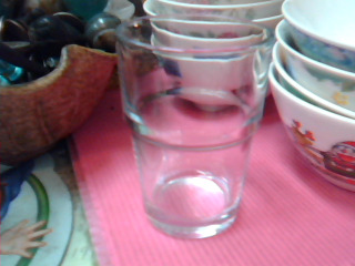 玻璃杯
