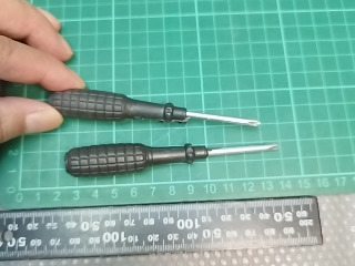 小型螺絲起子