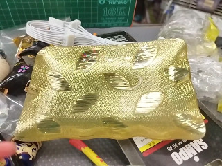 金色盤