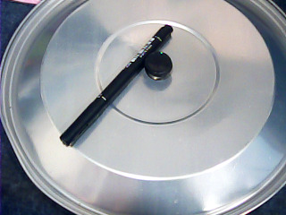 鍋蓋有些許變形