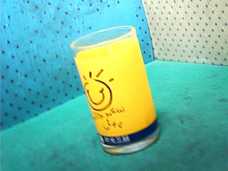 玻璃杯