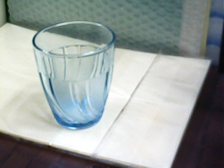 玻璃杯