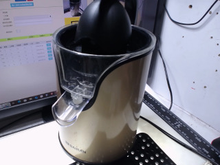 電動榨汁機