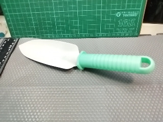 金屬鐵鏟塑膠柄