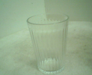 玻璃杯