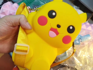 皮卡丘小包
