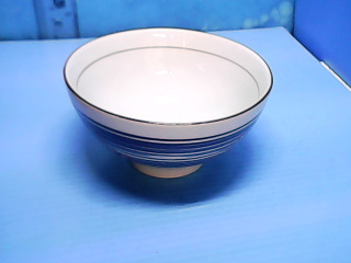 瓷碗