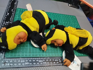 蜜蜂玩偶