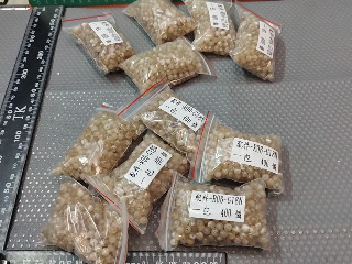 0.5淺咖啡珠