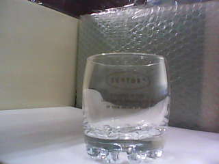 玻璃杯