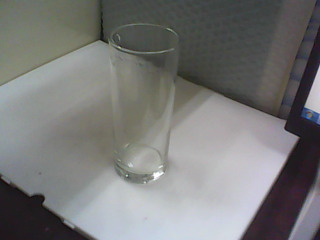 玻璃杯