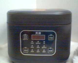 220V電子鍋(外觀有破損)
