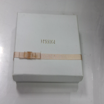盒